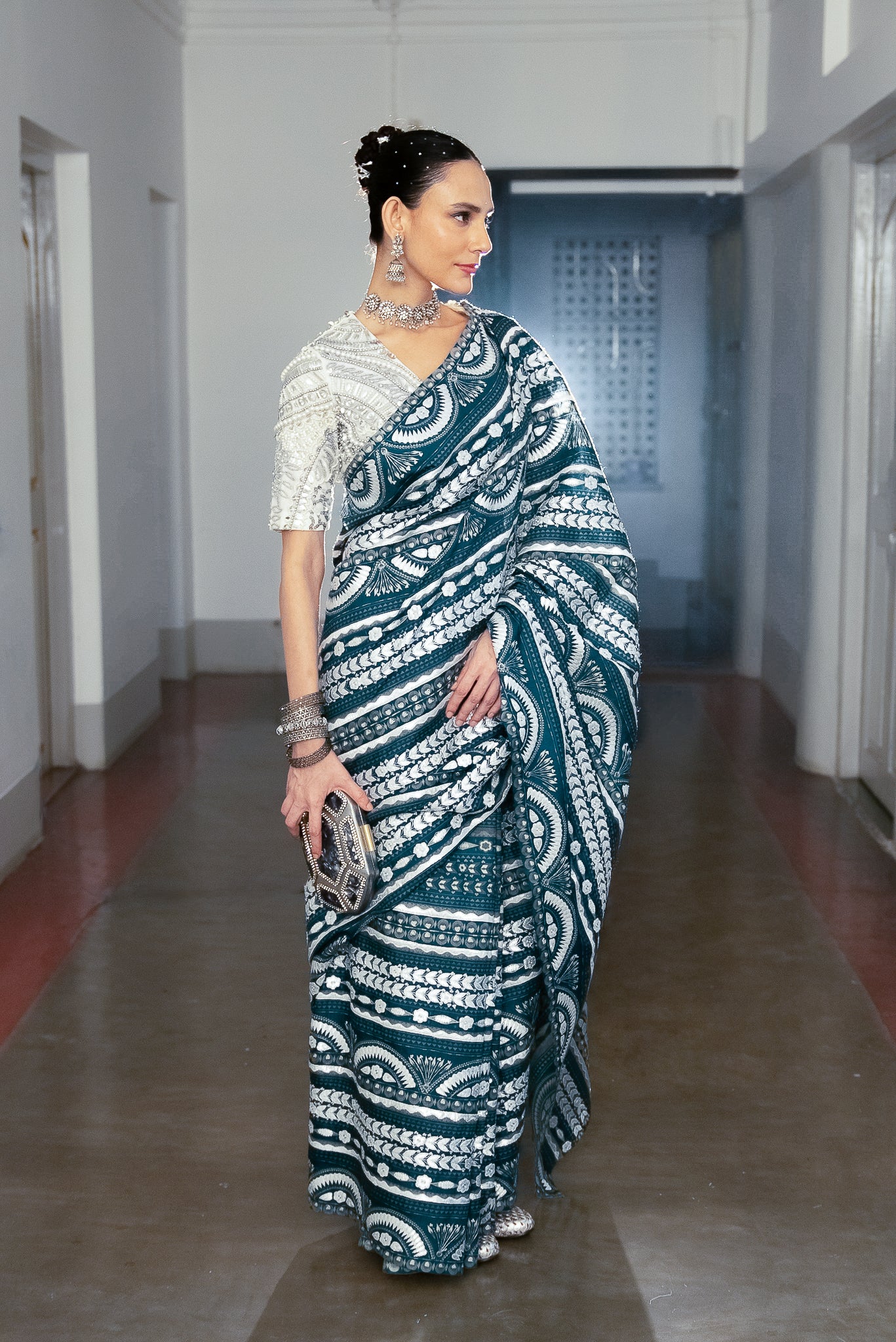 November - Saree Set