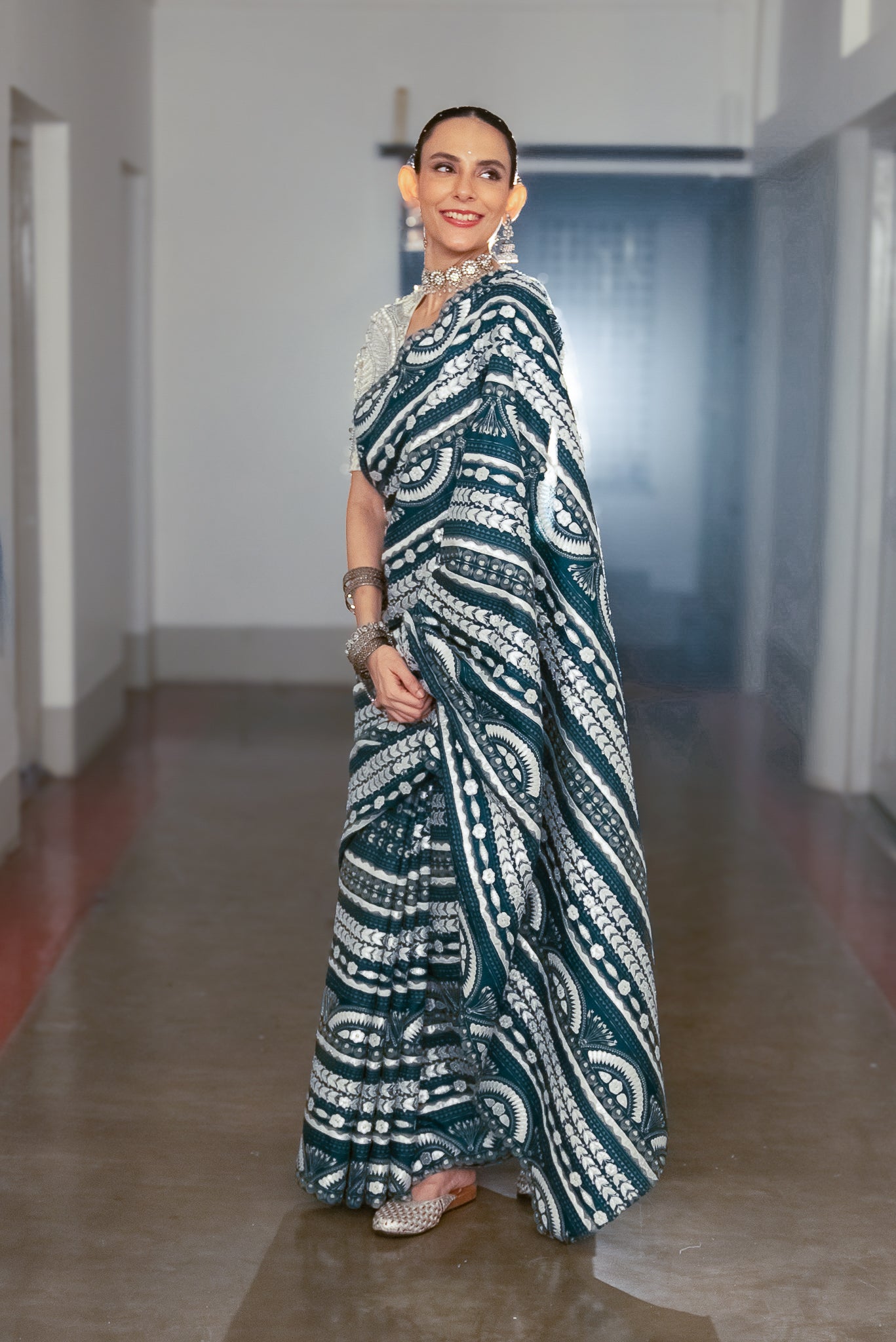 November - Saree Set