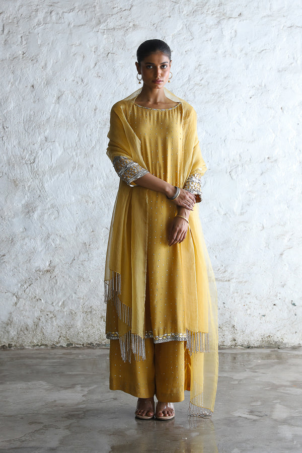 Mahua  Kurta Set