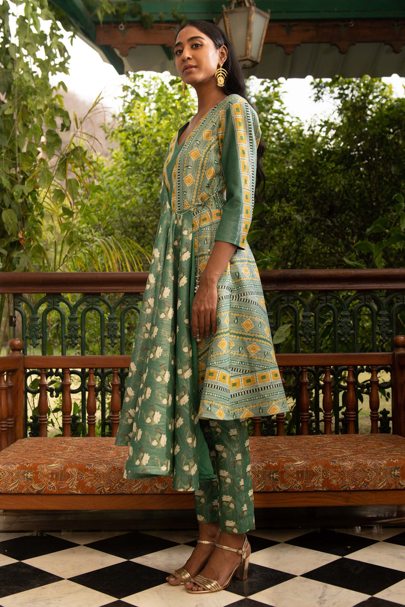 Yamuna Angrakha Kurta Set