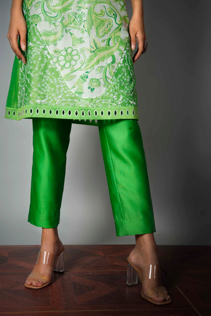 Green Straight Pants in Chanderi