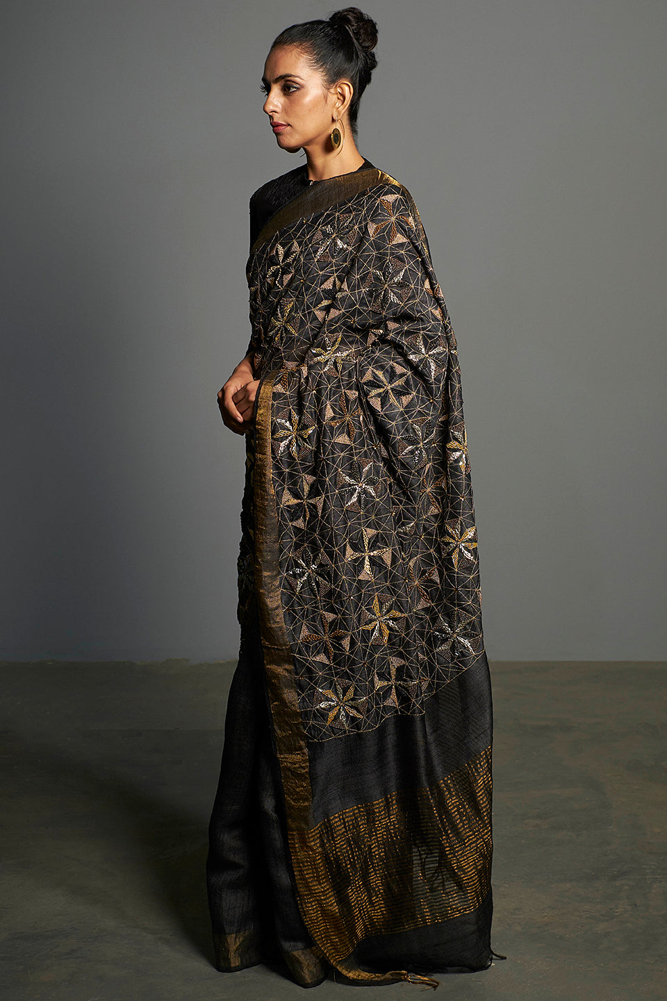 Black Handwoven & Hand Embroidered Tussar Silk Saree - sakshamneharicka.com