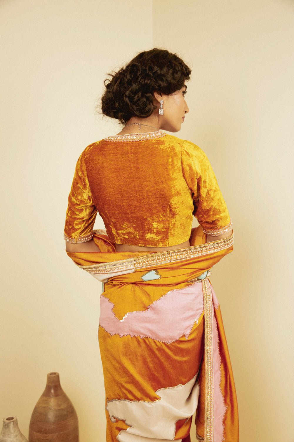 OCHRE HAND EMBROIDERED - BLOUSE IN VELVET